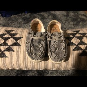 Snake pattern Hey Dudes Size 7